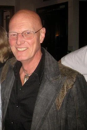 Chris Slade height profile photo