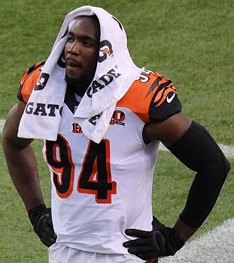 Chris Smith (defensive end) height profile photo