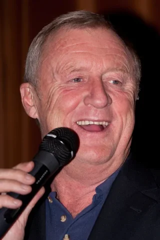 Chris Tarrant height profile photo