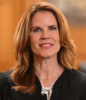 Chris Taylor (judge) height profile photo