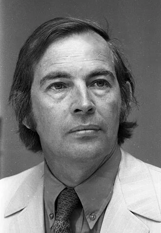 Christiaan Barnard height profile photo