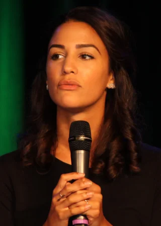 Christie Laing height profile photo