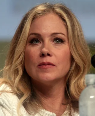 Christina Applegate height profile photo