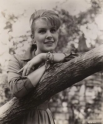 Christina Crawford height profile photo