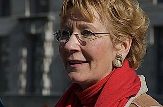 Christine Hamilton height profile photo
