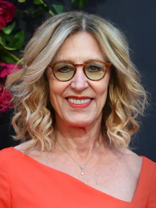 Christine Lahti height profile photo