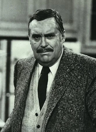 Christopher Hewett height profile photo