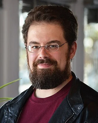 Christopher Paolini height profile photo