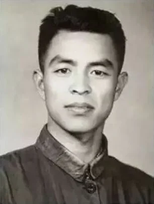 Chu Shijian height profile photo