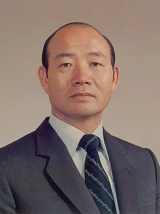 Chun Doo-hwan height profile photo