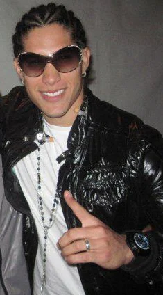 Chyno Miranda height profile photo