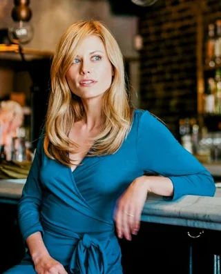 Claire Coffee height profile photo