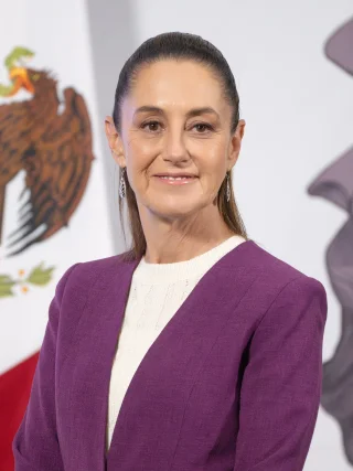 Claudia Sheinbaum height profile photo