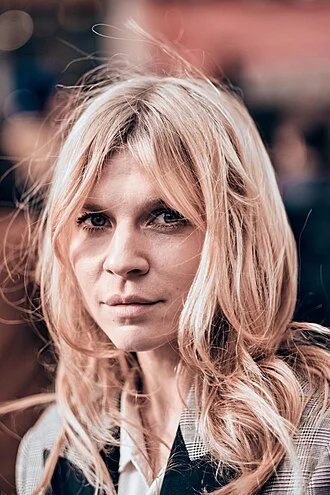Clémence Poésy height profile photo