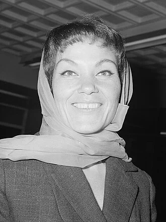 Cleo Laine height profile photo