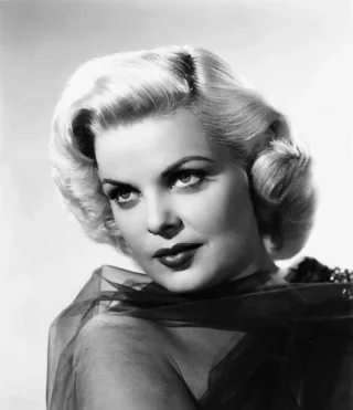 Cleo Moore height profile photo