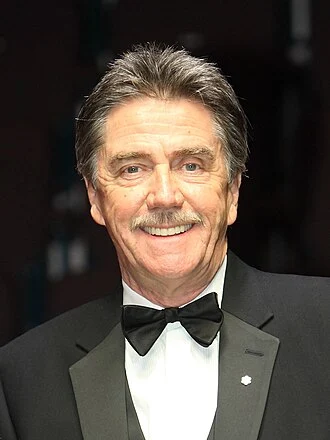 Cliff Thorburn height profile photo