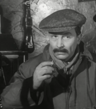 Clive Dunn height profile photo