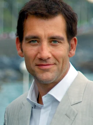 Clive Owen height profile photo