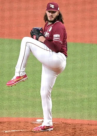 Cody Ponce height profile photo