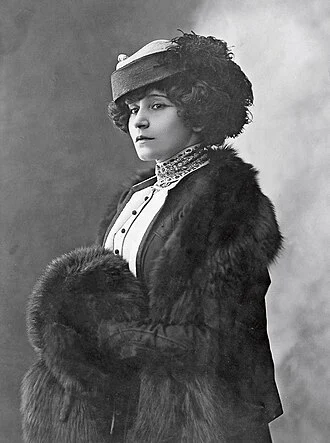 Colette height profile photo