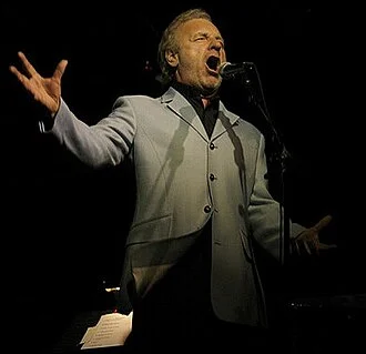 Colm Wilkinson height profile photo
