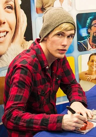 Colton Dixon height profile photo
