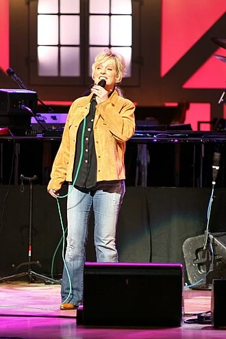 Connie Smith height profile photo