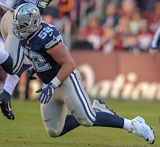 Connor Williams (American football) height profile photo