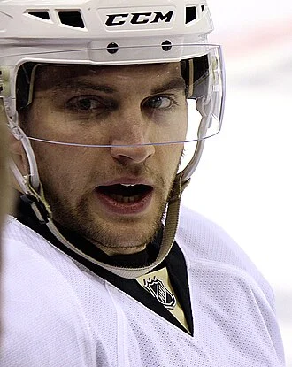 Conor Sheary height profile photo
