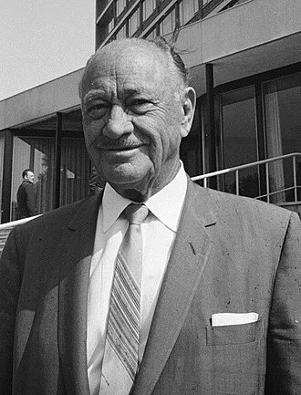 Conrad Hilton height profile photo
