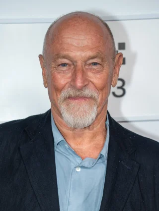 Corbin Bernsen height profile photo