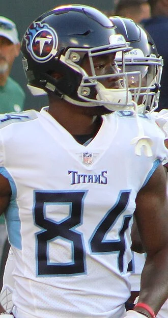 Corey Davis (wide receiver) height profile photo