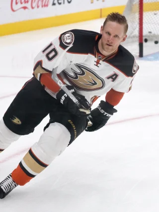 Corey Perry height profile photo