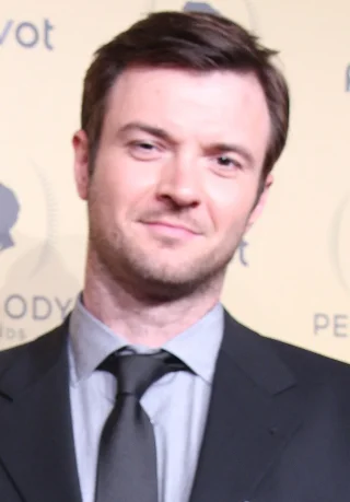 Costa Ronin height profile photo