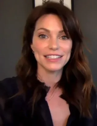 Courtney Henggeler height profile photo