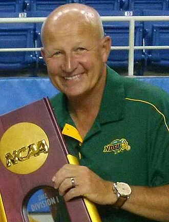 Craig Bohl height profile photo