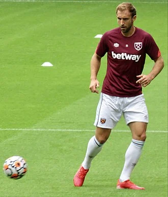 Craig Dawson height profile photo