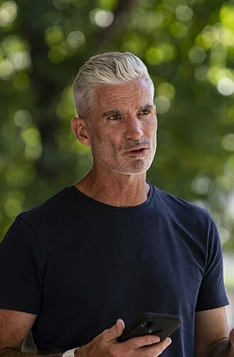 Craig Foster height profile photo