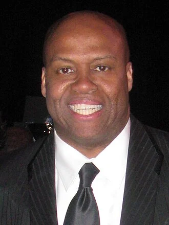 Craig Robinson (basketball) height profile photo