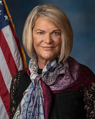 Cynthia Lummis height profile photo
