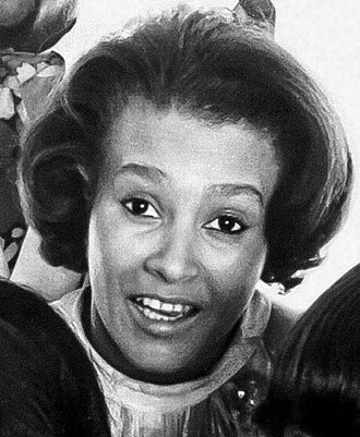 Cynthia Robinson height profile photo