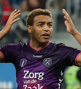 Cyriel Dessers height profile photo