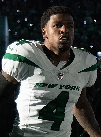 D. J. Reed height profile photo