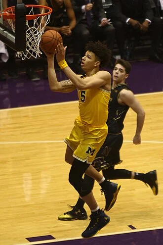 D. J. Wilson height profile photo