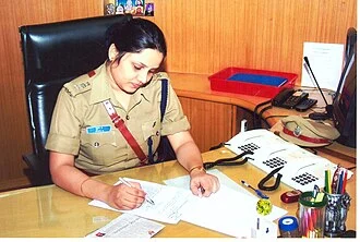 D. Roopa height profile photo