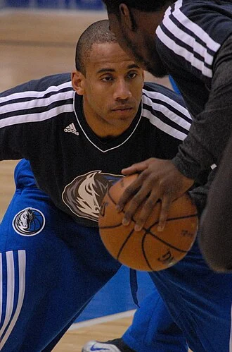 Dahntay Jones height profile photo