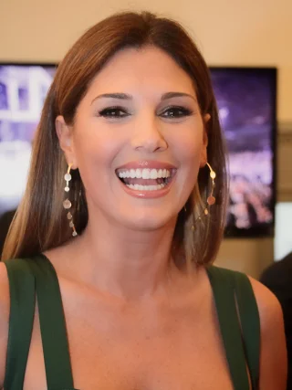 Daisy Fuentes height profile photo
