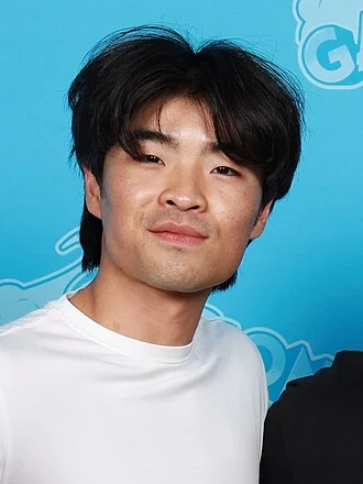 Dallas Liu height profile photo