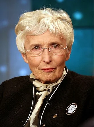Dalma Mádl height profile photo